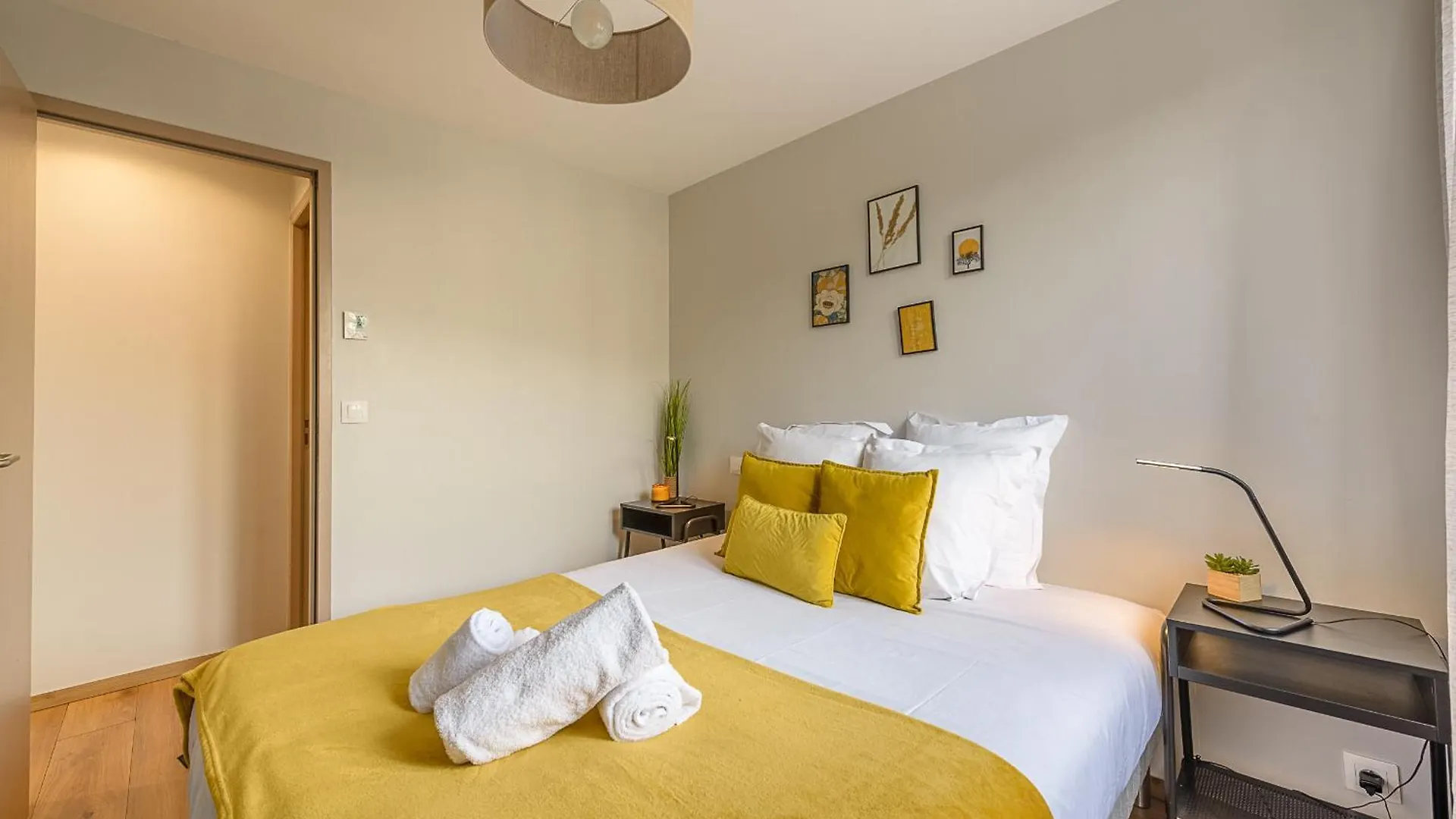 Aux Portes De L'Imperial Palace, Lla Selections By Location Lac Annecy 0*,  France