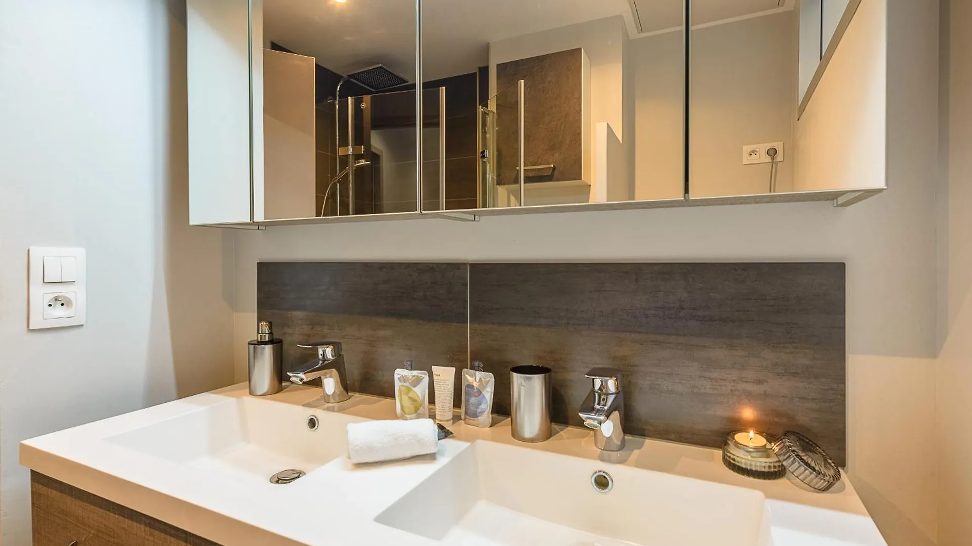 Aux Portes De L'Imperial Palace, Lla Selections By Location Lac Annecy Apartment